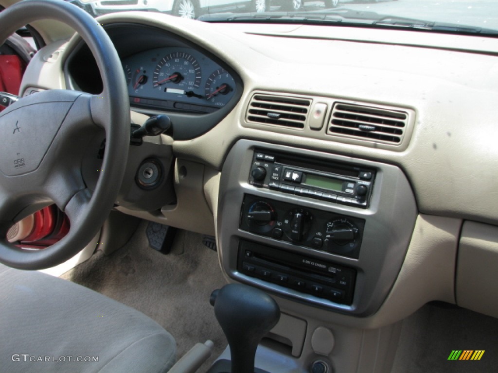 2002 Galant ES - Patriot Red Pearl / Tan photo #16