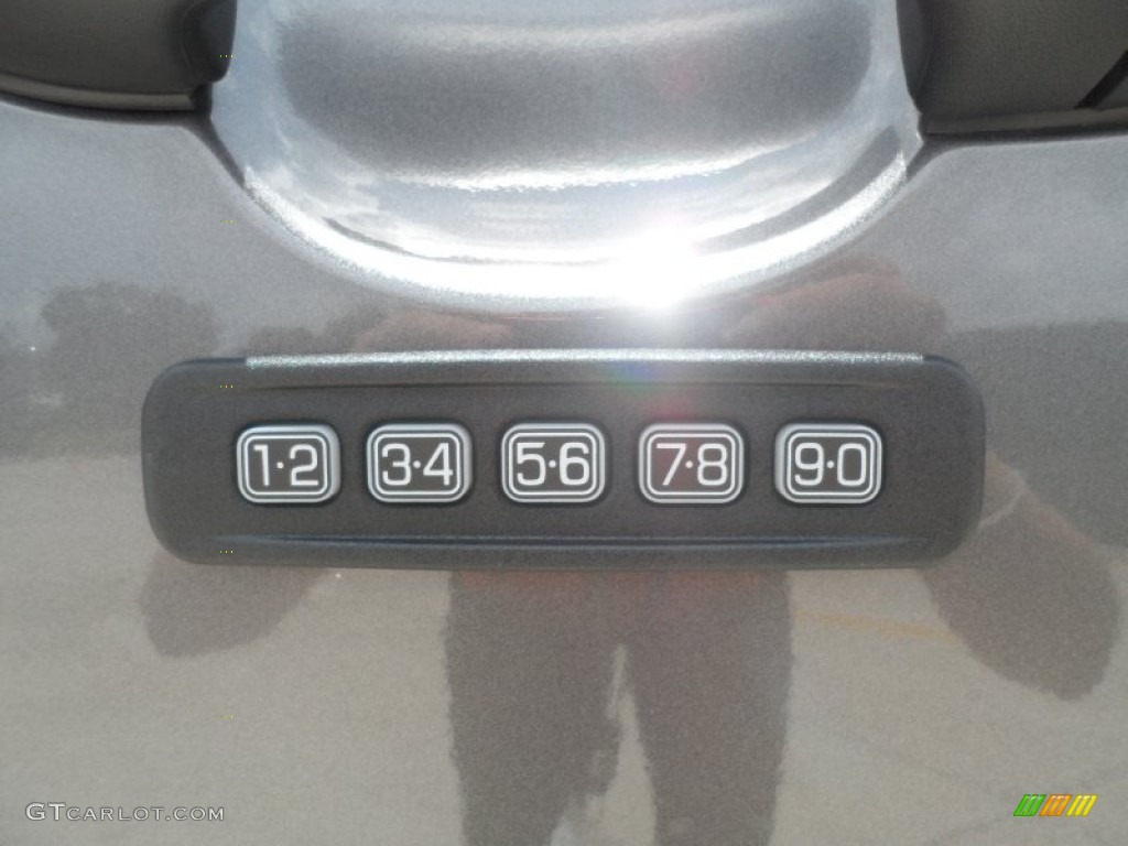 2011 Escape XLT - Sterling Grey Metallic / Charcoal Black photo #14