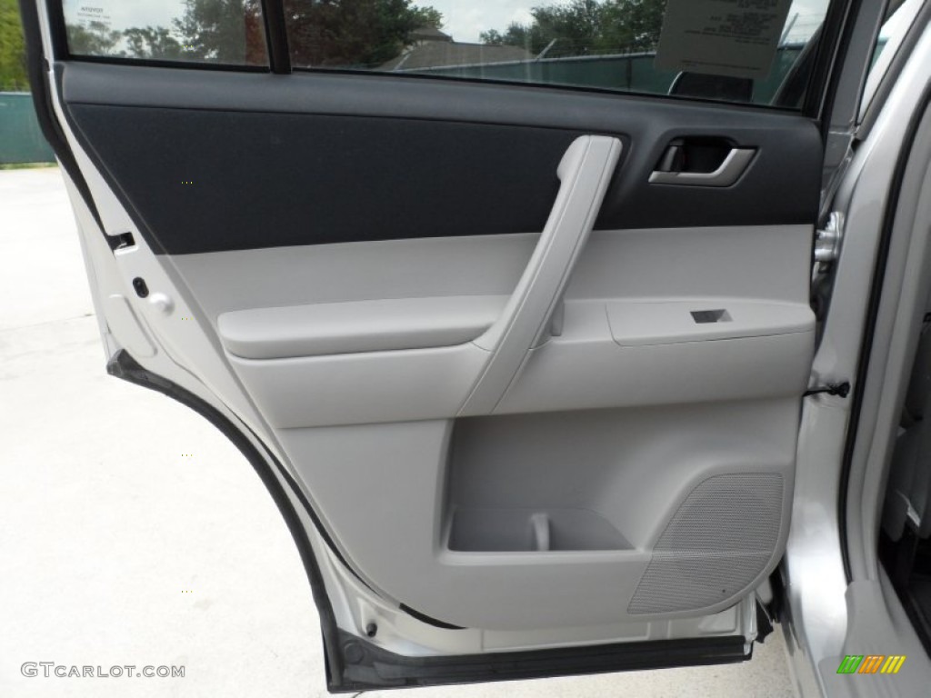 2011 Toyota Highlander Standard Highlander Model Ash Door Panel Photo #50809380