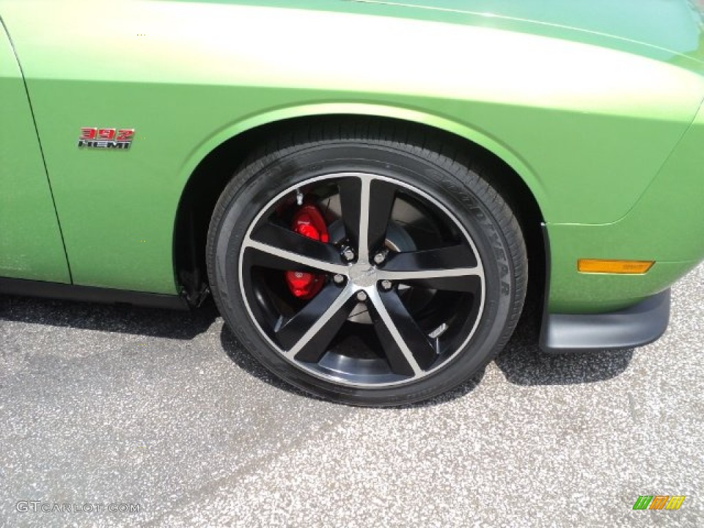 2011 Challenger SRT8 392 - Green with Envy / Dark Slate Gray photo #18