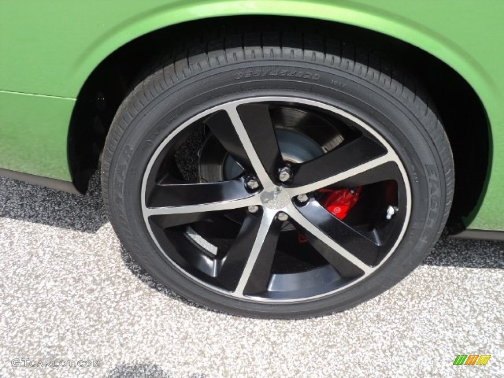 2011 Challenger SRT8 392 - Green with Envy / Dark Slate Gray photo #19