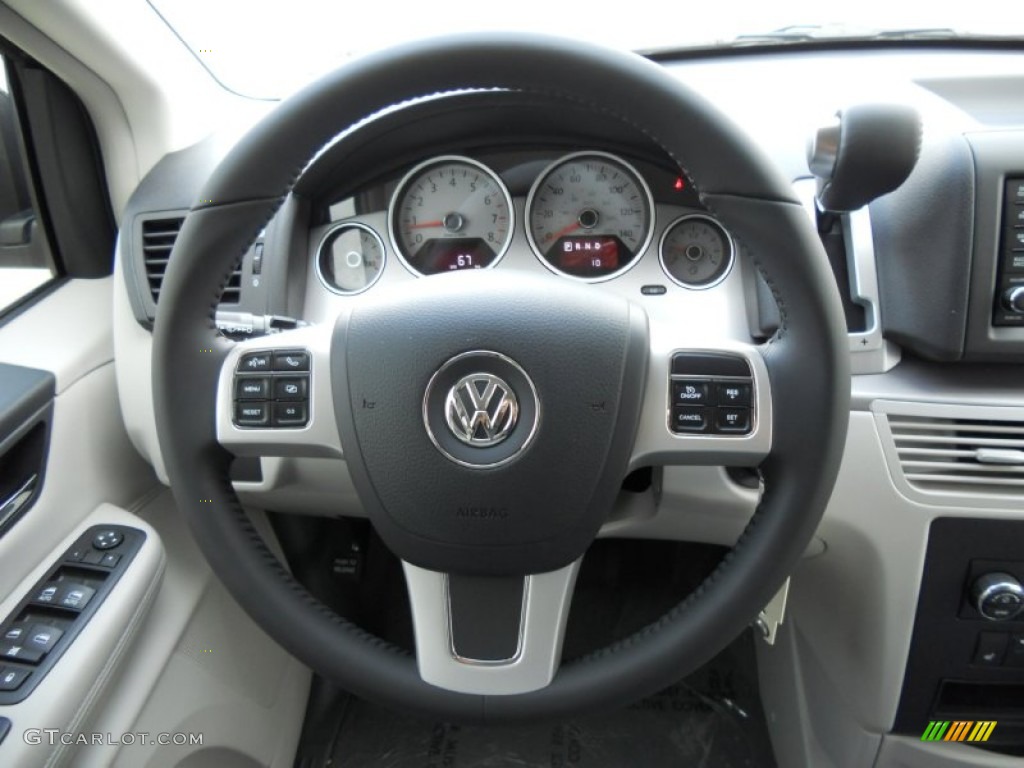 2011 Volkswagen Routan SEL Wheel Photo #50810847