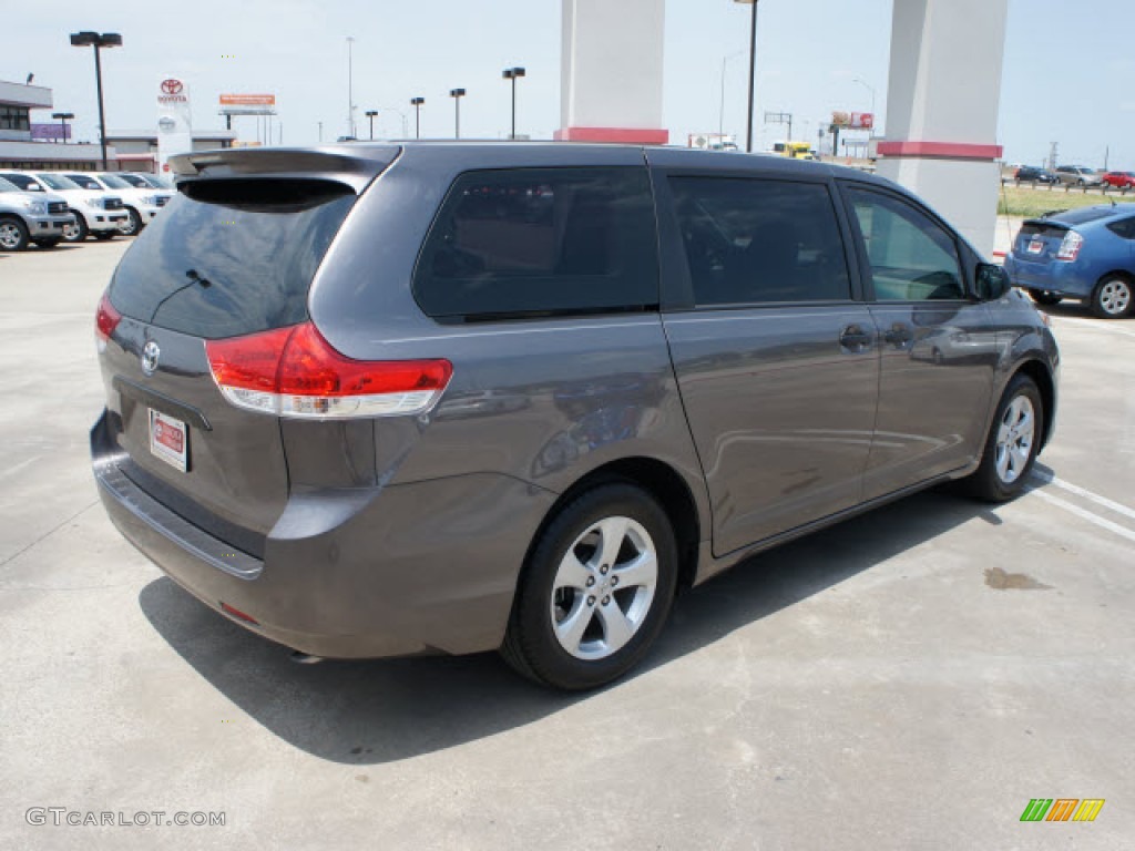 2011 Sienna V6 - Predawn Gray Mica / Bisque photo #4