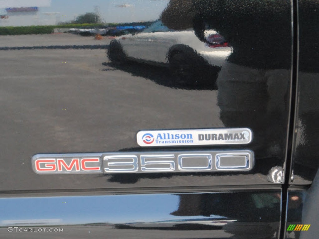 2007 GMC Sierra 3500HD Classic SLE Crew Cab 4x4 Marks and Logos Photos
