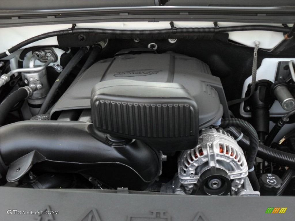 2011 Chevrolet Silverado 2500HD Regular Cab Chassis Engine Photos