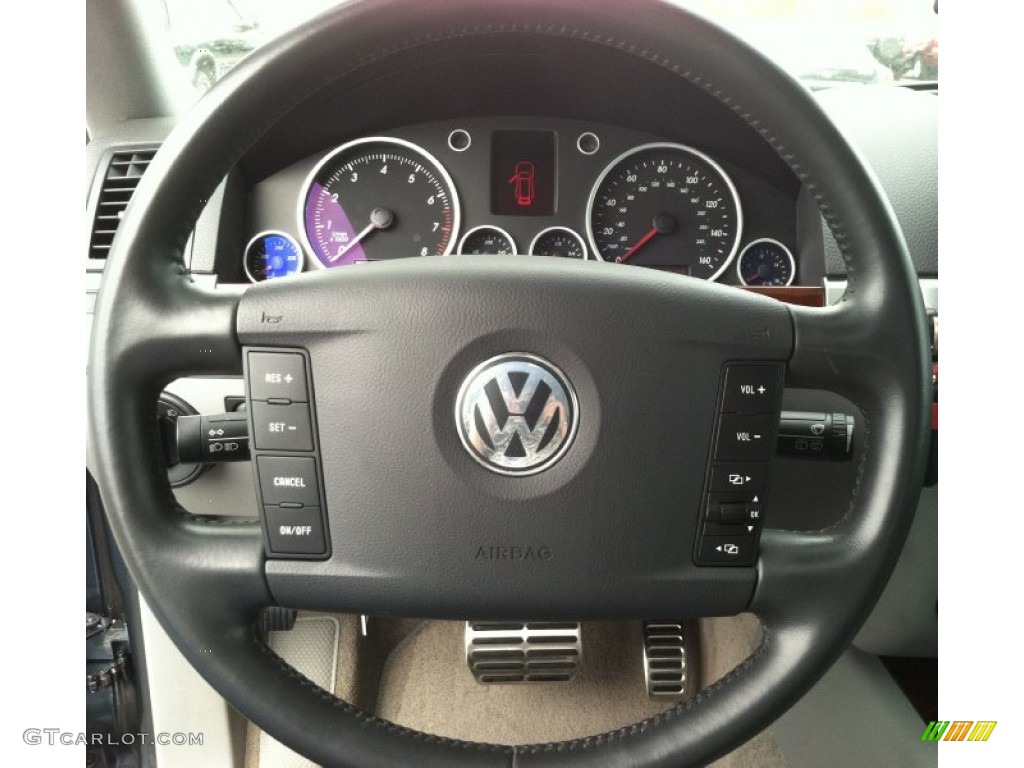 2005 Volkswagen Touareg V8 Pure Beige Steering Wheel Photo #50822256