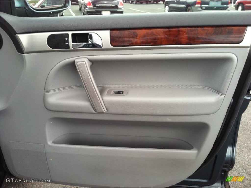 2005 Volkswagen Touareg V8 Pure Beige Door Panel Photo #50822484