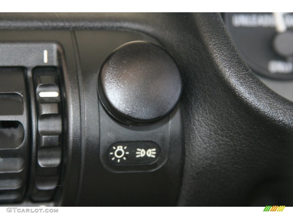 1997 BMW Z3 2.8 Roadster Controls Photo #50823075