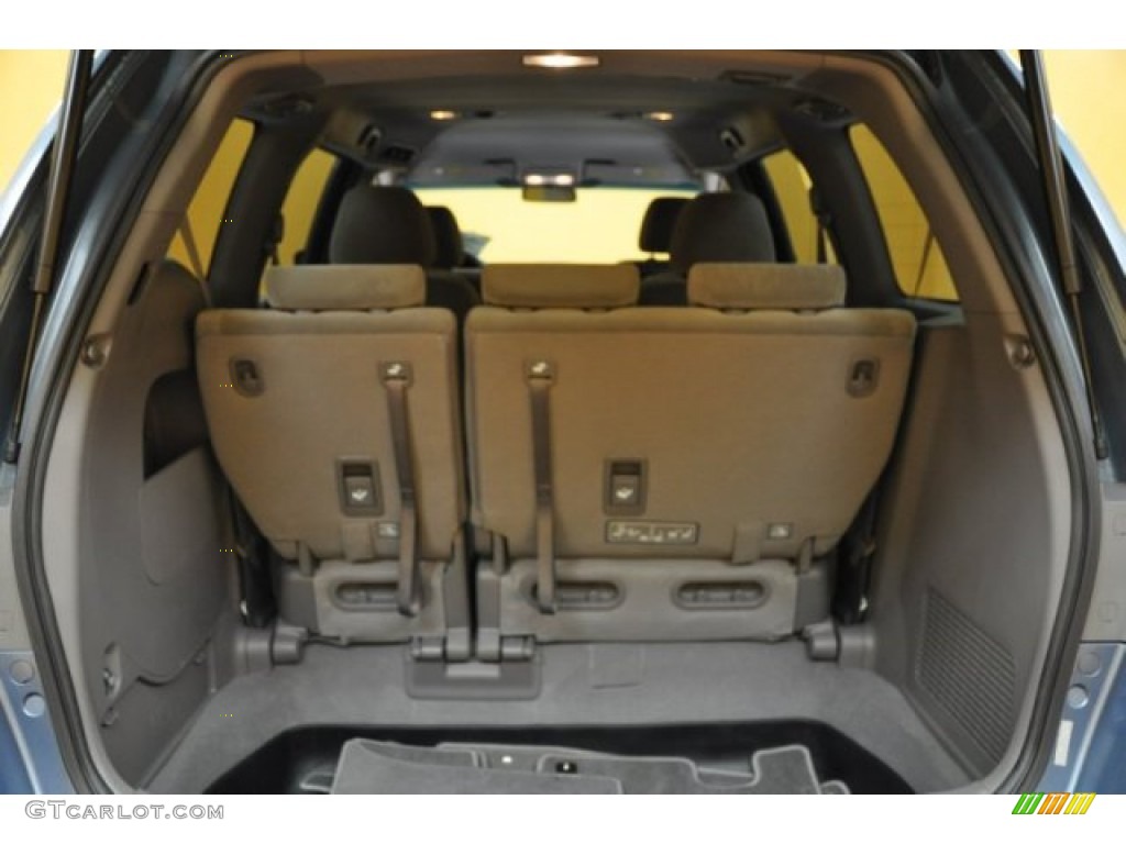 2009 Honda Odyssey LX Trunk Photos