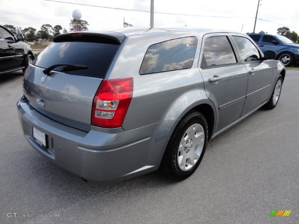 Silver Steel Metallic 2006 Dodge Magnum Standard Magnum Model Exterior Photo #50827080