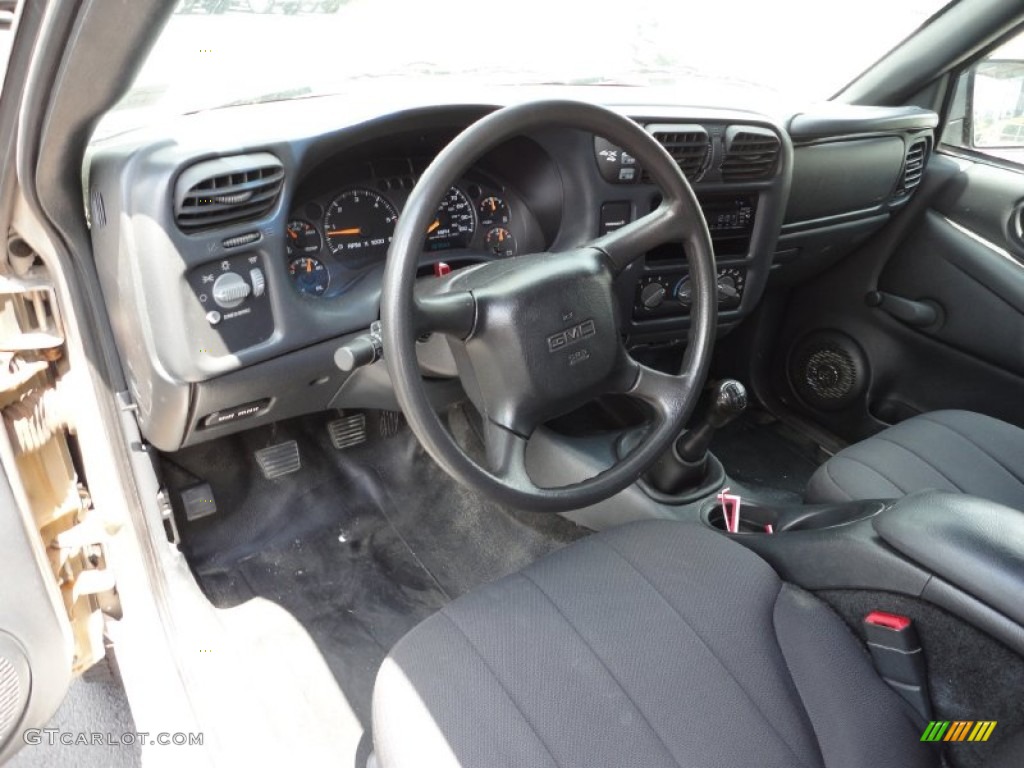 Medium Gray Interior 2003 GMC Sonoma SL Extended Cab 4x4 Photo #50829495