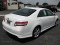 Super White - Camry SE Photo No. 4