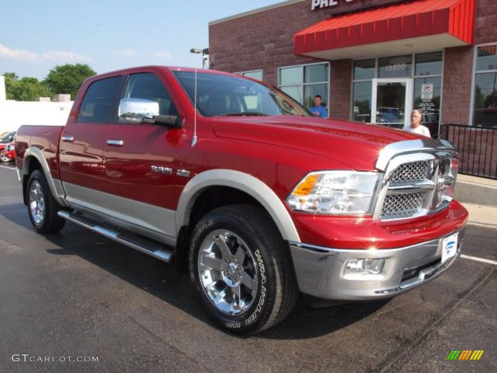 2009 Ram 1500 Laramie Crew Cab 4x4 - Inferno Red Crystal Pearl / Dark Slate Gray photo #2