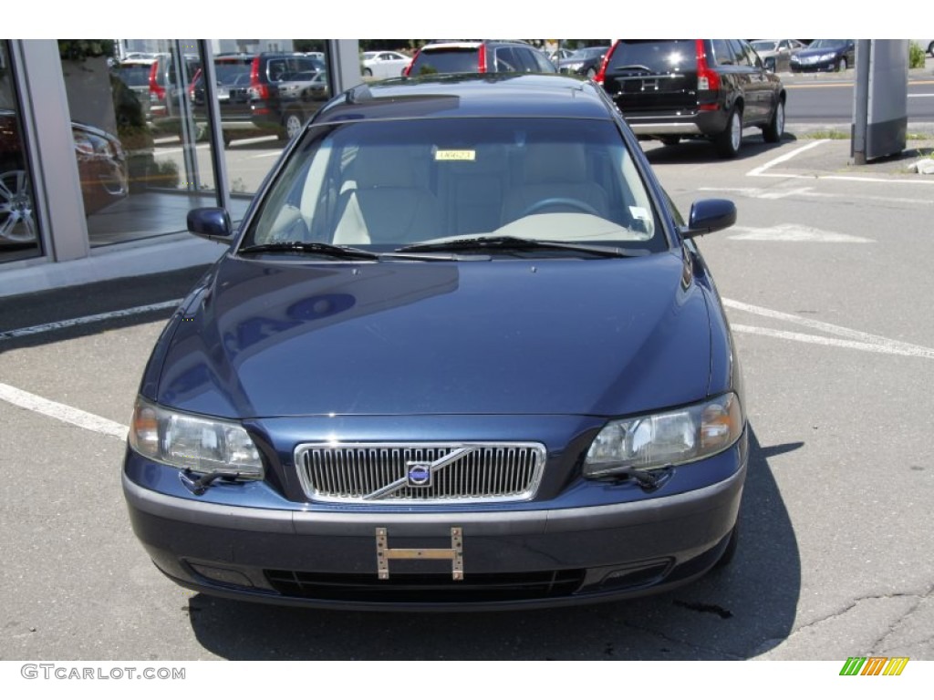 2004 V70 2.4 - Nautic Blue Metallic / Taupe photo #2