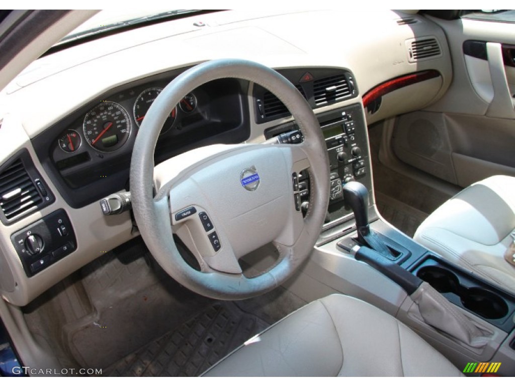 2004 V70 2.4 - Nautic Blue Metallic / Taupe photo #6