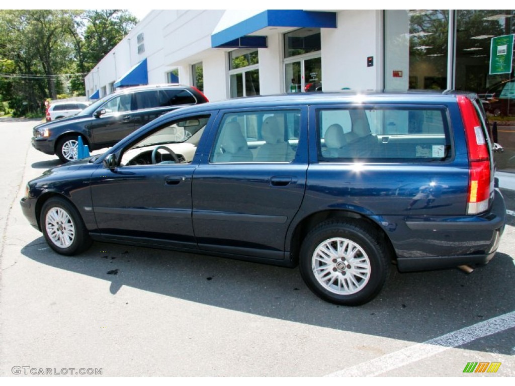 2004 V70 2.4 - Nautic Blue Metallic / Taupe photo #10