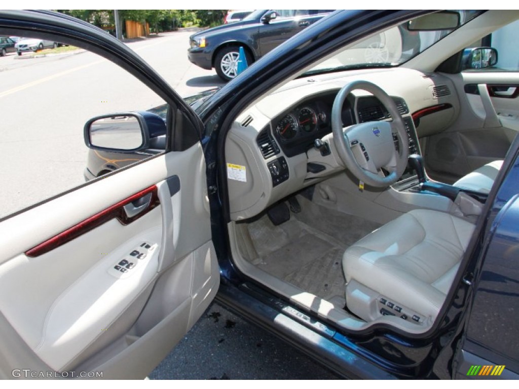 2004 V70 2.4 - Nautic Blue Metallic / Taupe photo #11