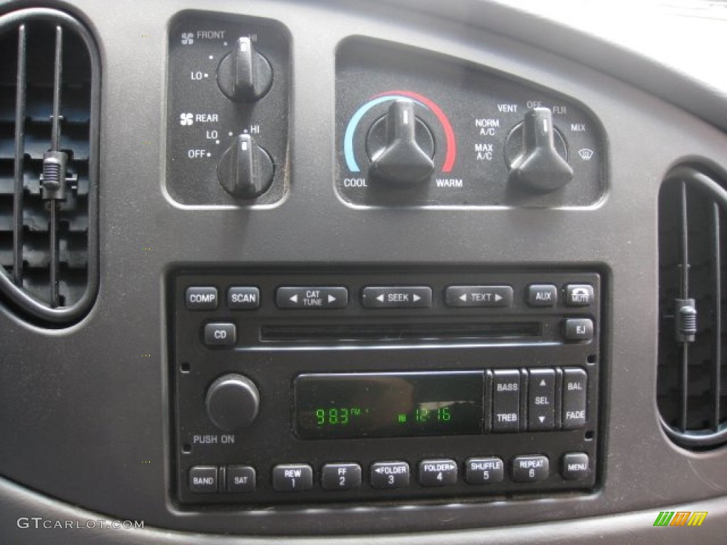 2008 Ford E Series Van E150 Passenger Controls Photo #50835735