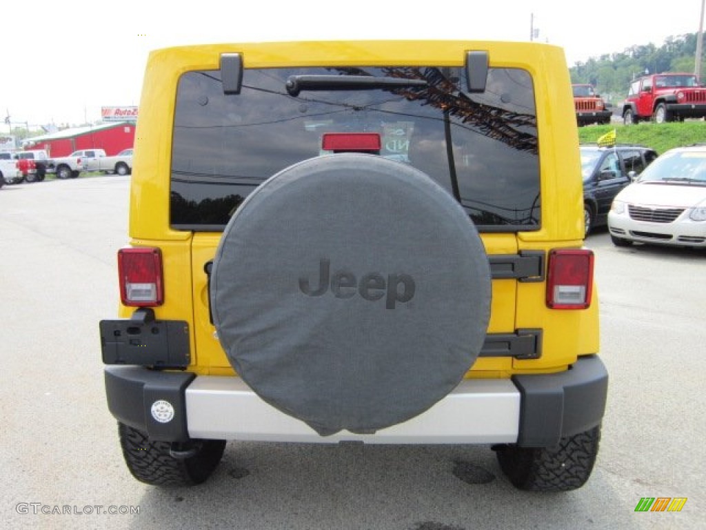 2011 Wrangler Unlimited Sahara 4x4 - Detonator Yellow / Black photo #4