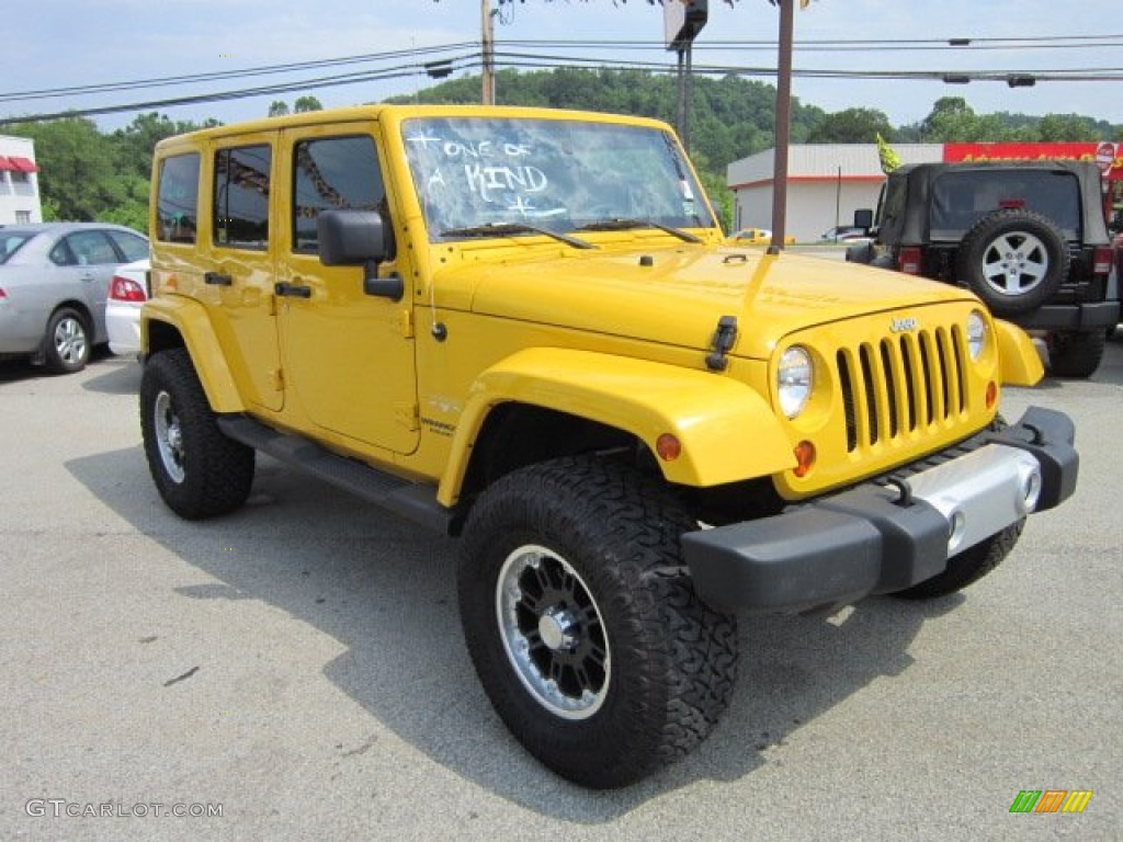 2011 Wrangler Unlimited Sahara 4x4 - Detonator Yellow / Black photo #7