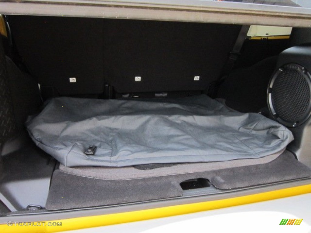 2011 Wrangler Unlimited Sahara 4x4 - Detonator Yellow / Black photo #17