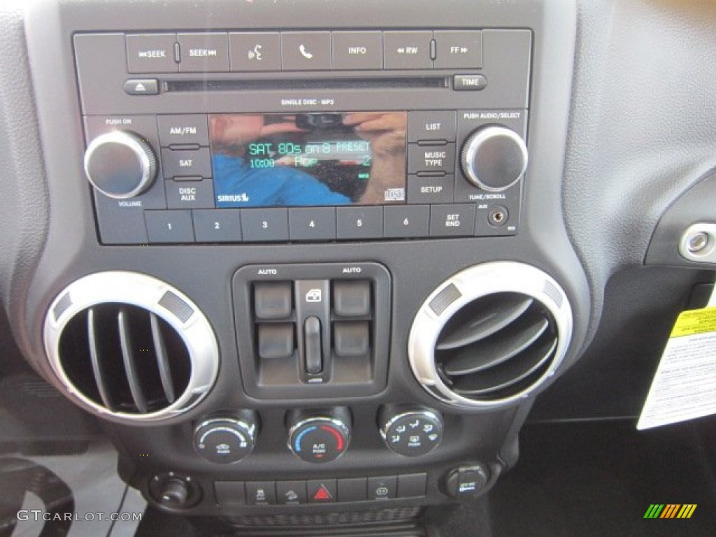 2011 Wrangler Unlimited Sahara 4x4 - Detonator Yellow / Black photo #24