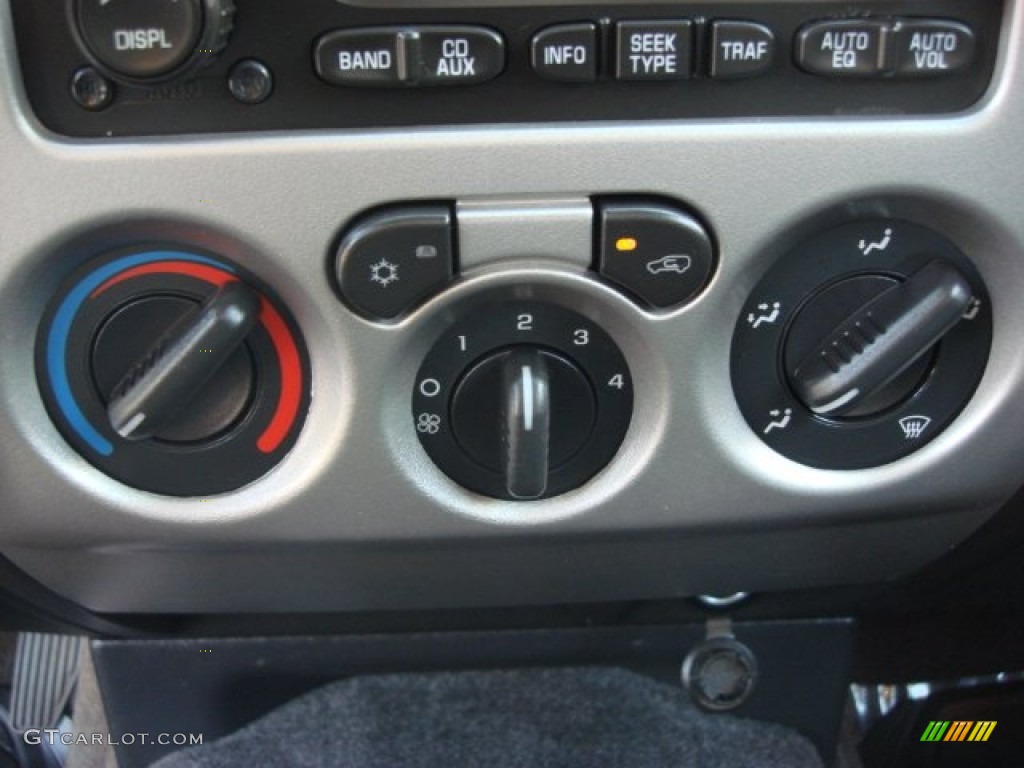 2008 Chevrolet Colorado LT Extended Cab Controls Photo #50838747