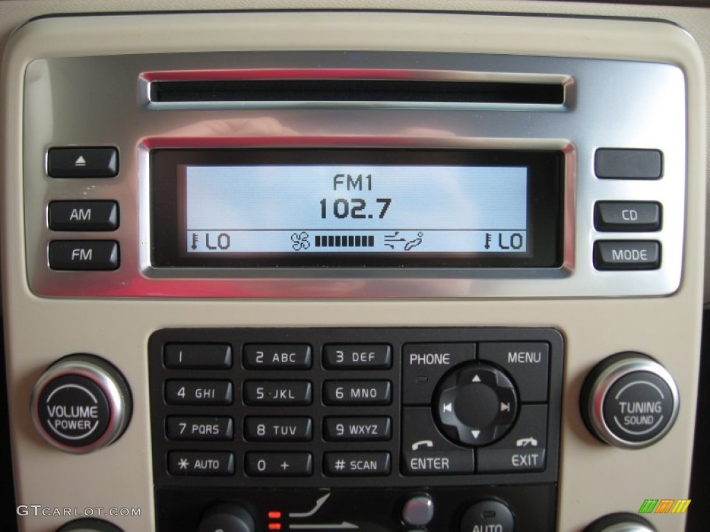 2011 Volvo XC70 3.2 AWD Controls Photo #50840394