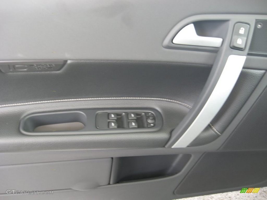 2011 C70 T5 - Electric Silver Metallic / Soverign Hide Off Black Leather/Off Black photo #16