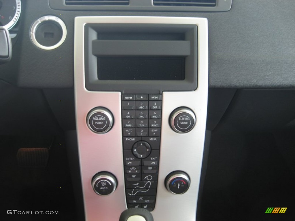 2011 C70 T5 - Electric Silver Metallic / Soverign Hide Off Black Leather/Off Black photo #22