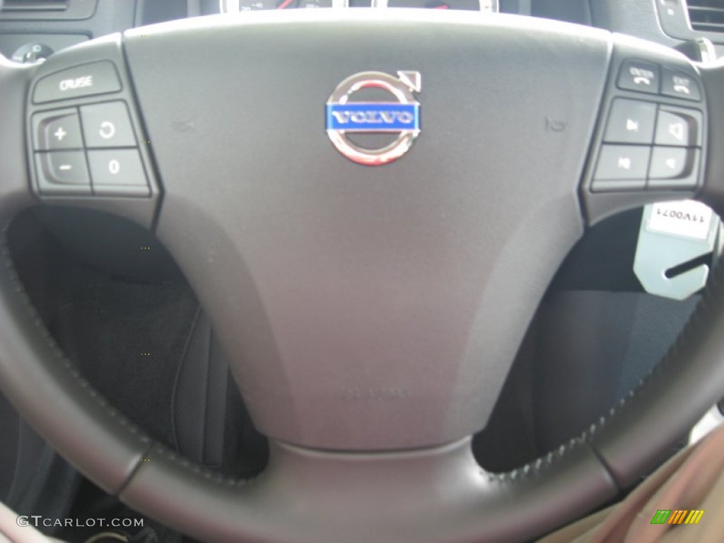 2011 C70 T5 - Electric Silver Metallic / Soverign Hide Off Black Leather/Off Black photo #26