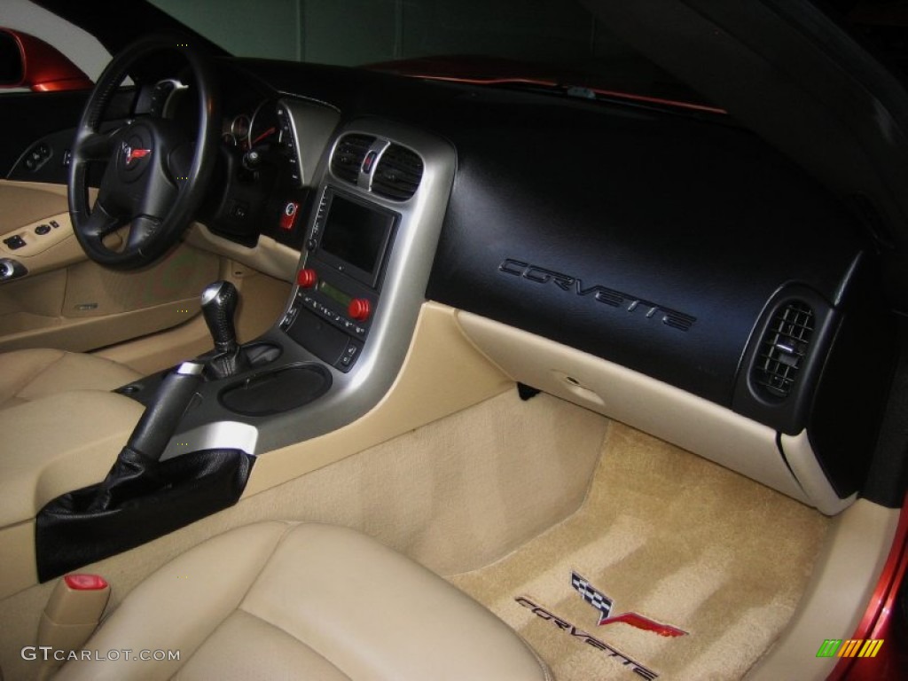 2005 Chevrolet Corvette Coupe Cashmere Dashboard Photo #50842143
