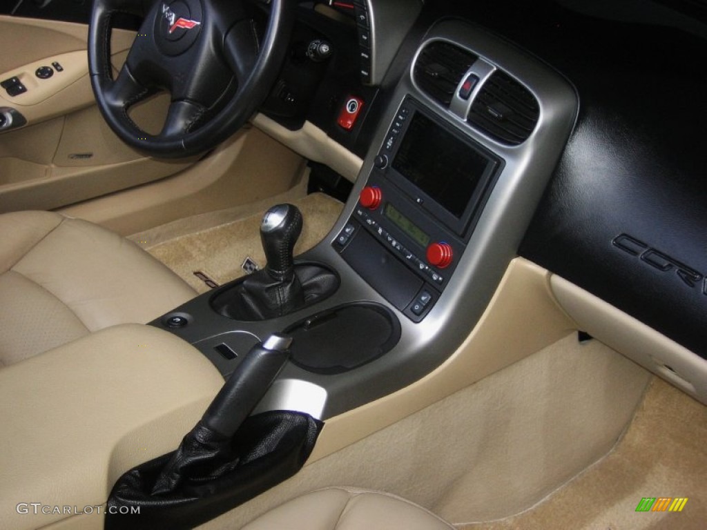 2005 Chevrolet Corvette Coupe Controls Photo #50842158