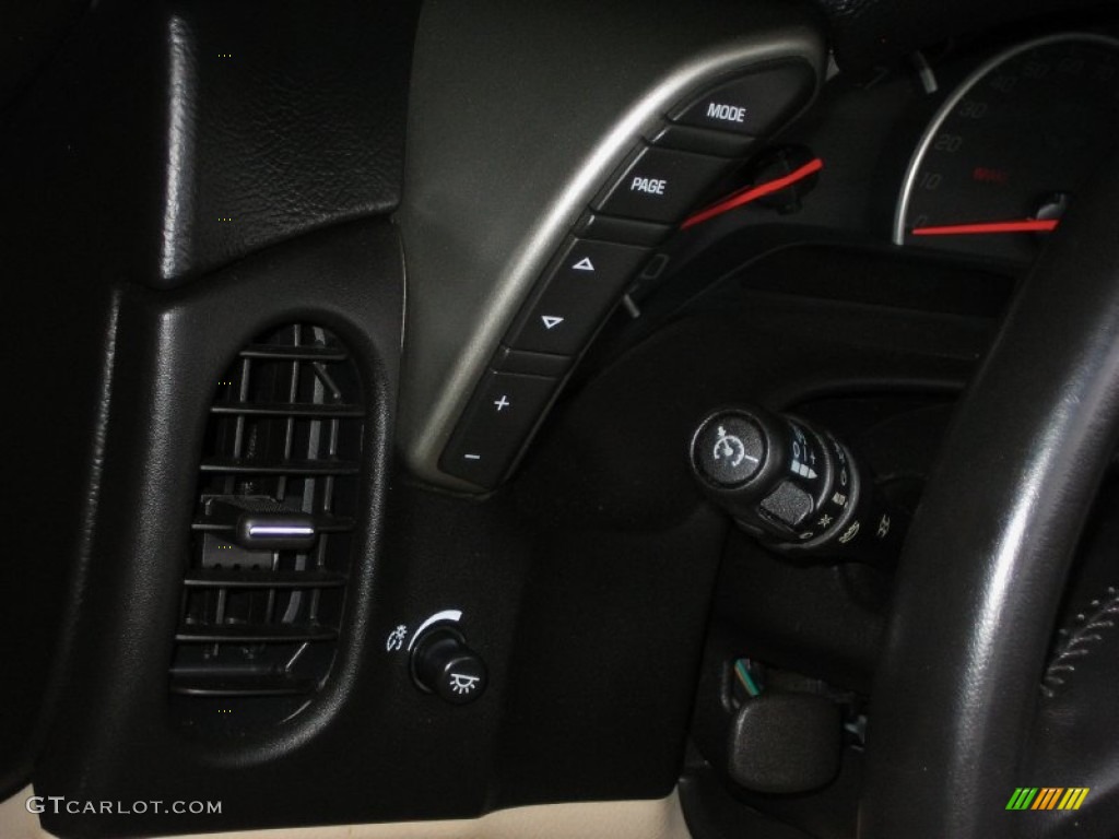 2005 Chevrolet Corvette Coupe Controls Photo #50842200