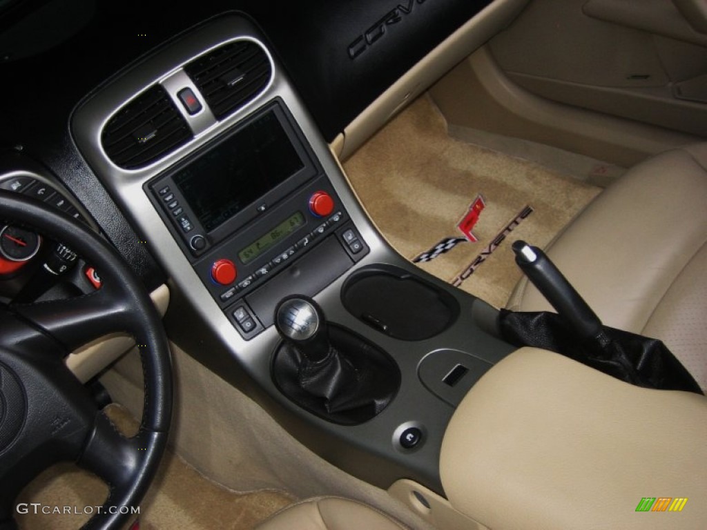 2005 Chevrolet Corvette Coupe Controls Photo #50842275