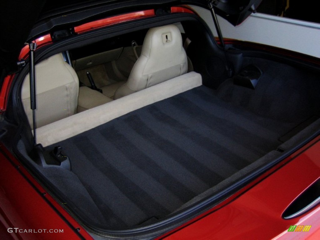 2005 Chevrolet Corvette Coupe Trunk Photo #50842365