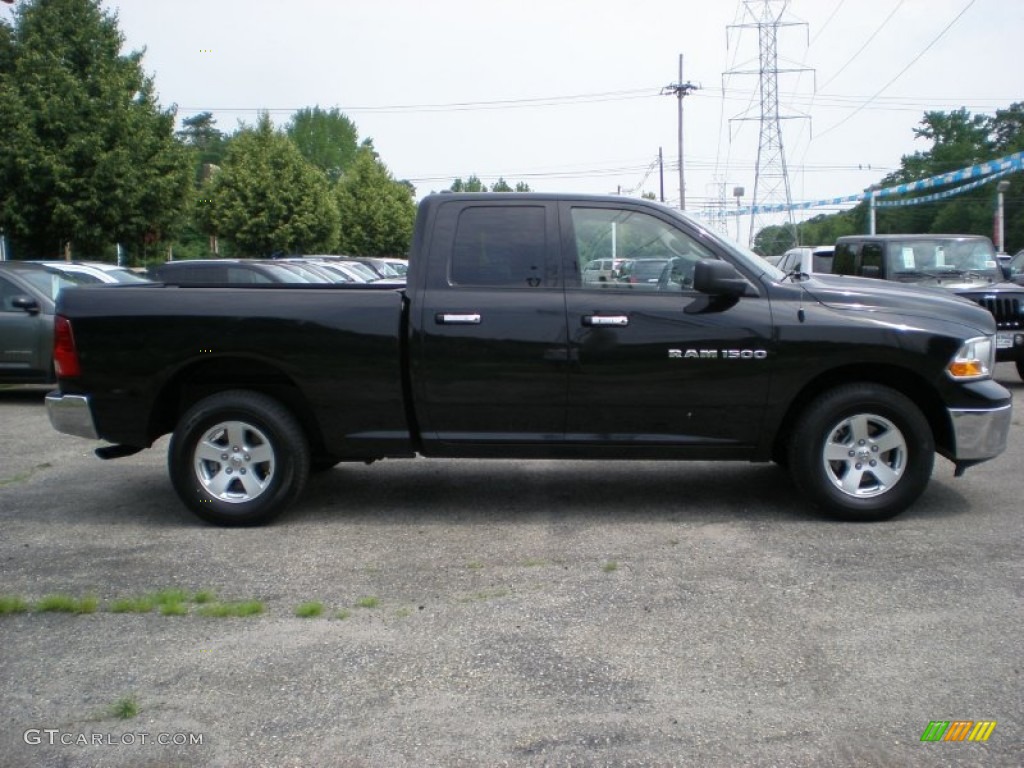 2011 Ram 1500 SLT Quad Cab 4x4 - Brilliant Black Crystal Pearl / Dark Slate Gray/Medium Graystone photo #4