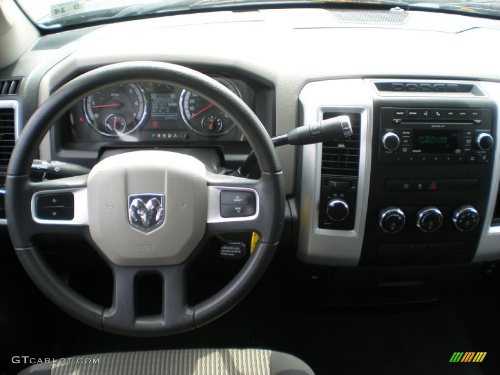 2011 Ram 1500 SLT Quad Cab 4x4 - Brilliant Black Crystal Pearl / Dark Slate Gray/Medium Graystone photo #11