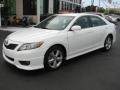 Super White - Camry SE Photo No. 5