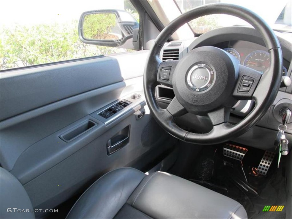 2006 Jeep Grand Cherokee SRT8 Medium Slate Gray Steering Wheel Photo #50849704