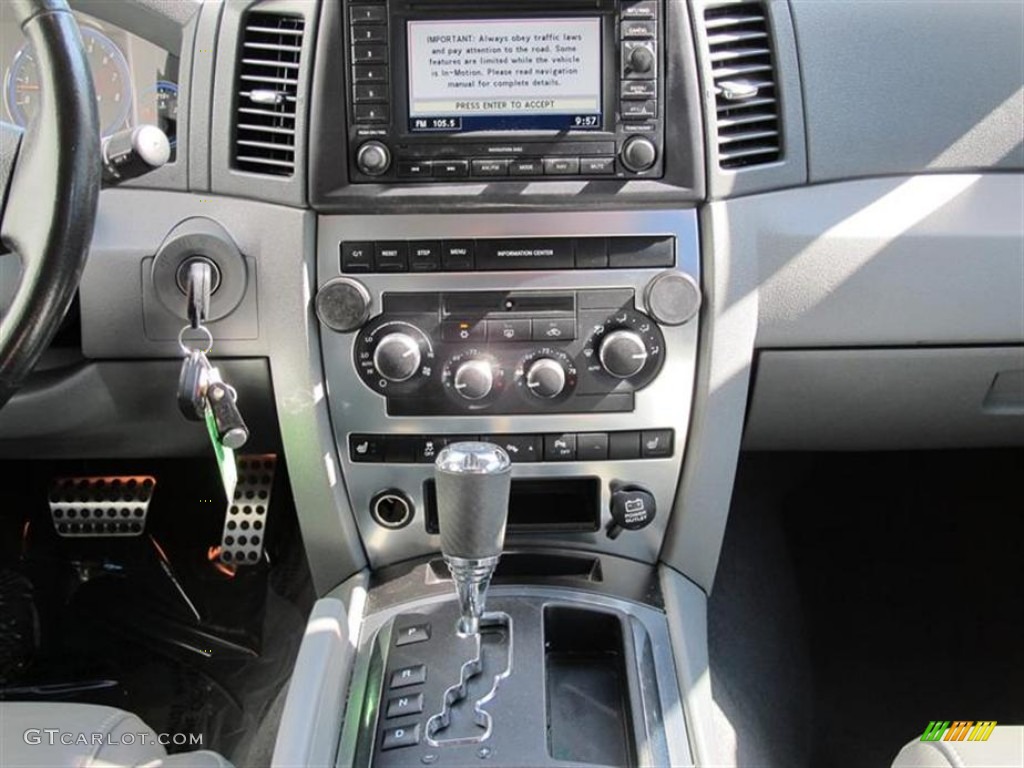 2006 Jeep Grand Cherokee SRT8 Controls Photo #50849722