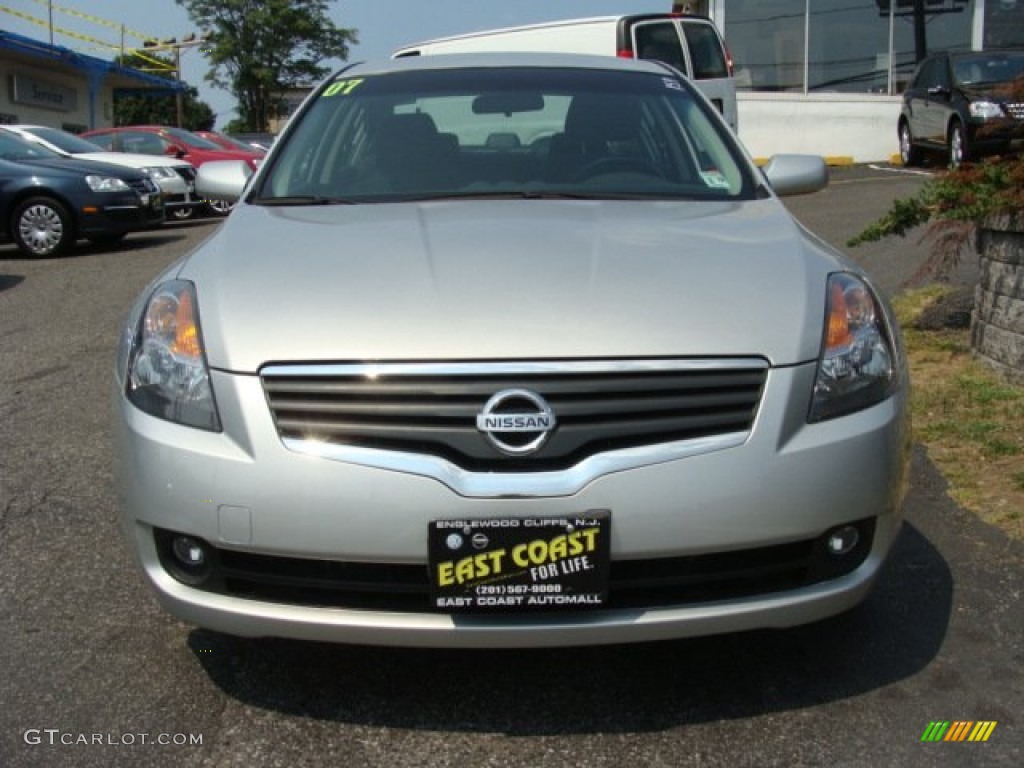 2007 Altima 2.5 S - Radiant Silver Metallic / Charcoal photo #2