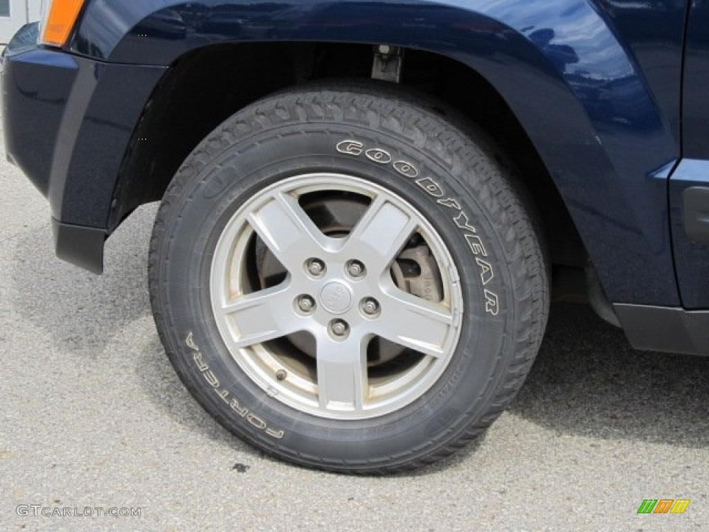 2006 Jeep Grand Cherokee Laredo 4x4 Wheel Photo #50851765