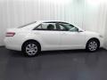 Super White - Camry LE Photo No. 17
