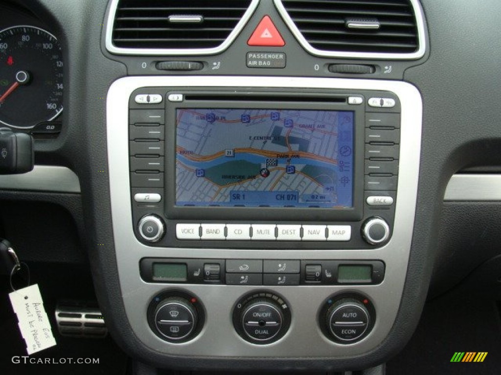 2007 Volkswagen Eos 2.0T Controls Photo #50854657