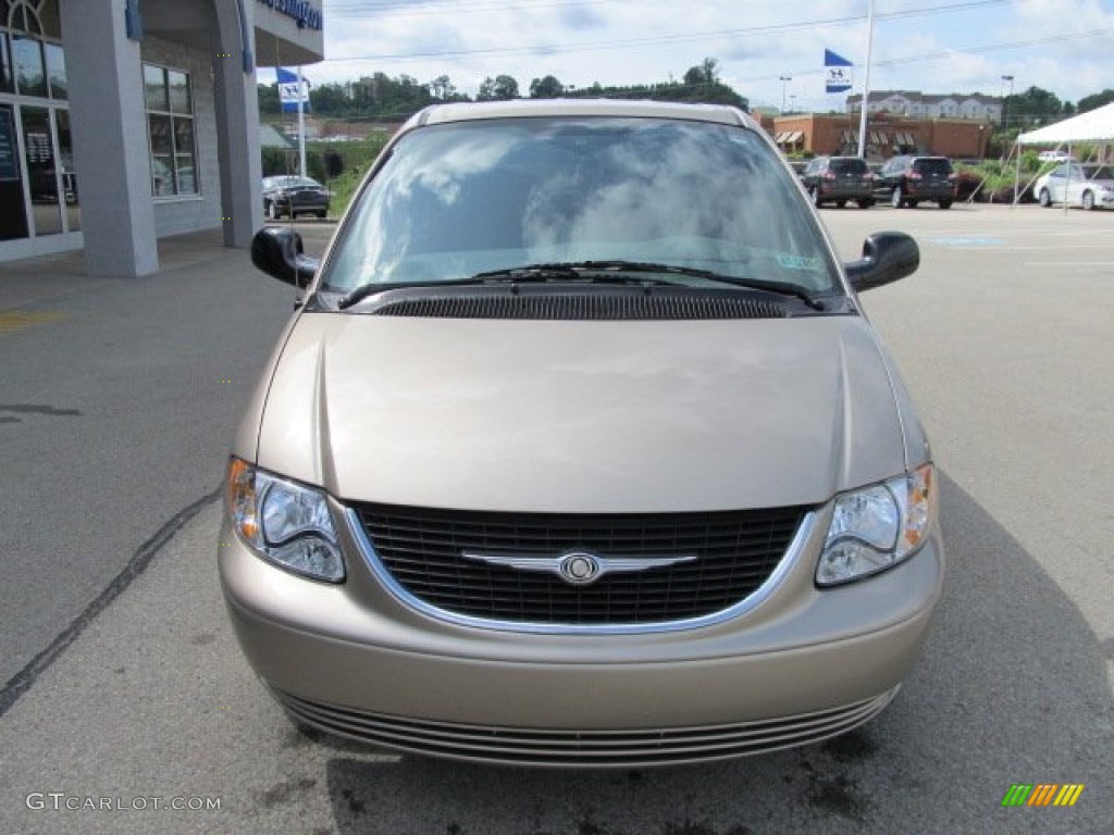2003 Town & Country LX - Light Almond Pearl / Taupe photo #10
