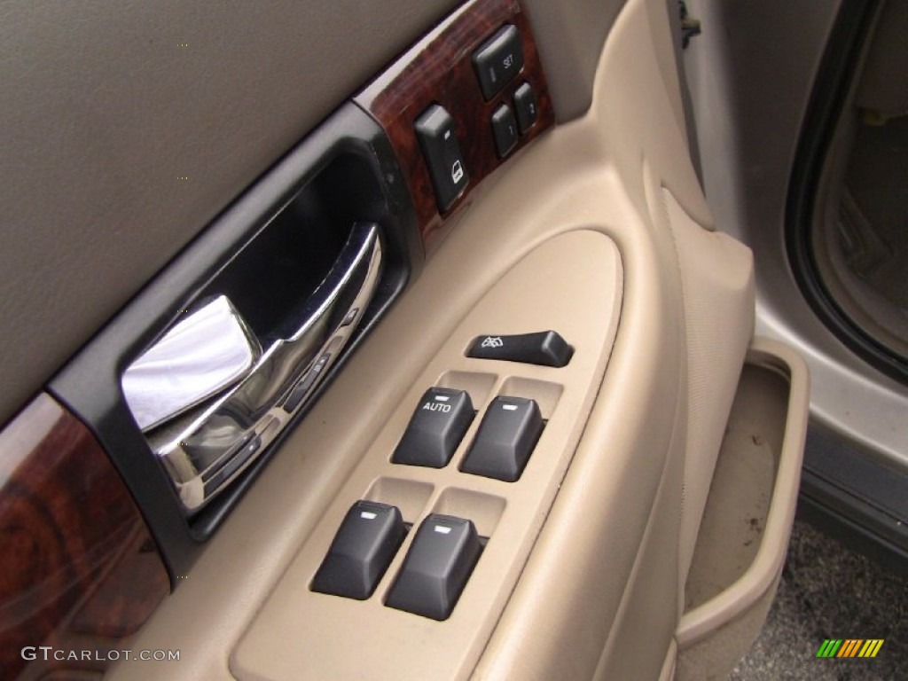 2000 Lincoln LS V8 Controls Photo #50856235