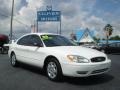 2006 Vibrant White Ford Taurus SE  photo #1