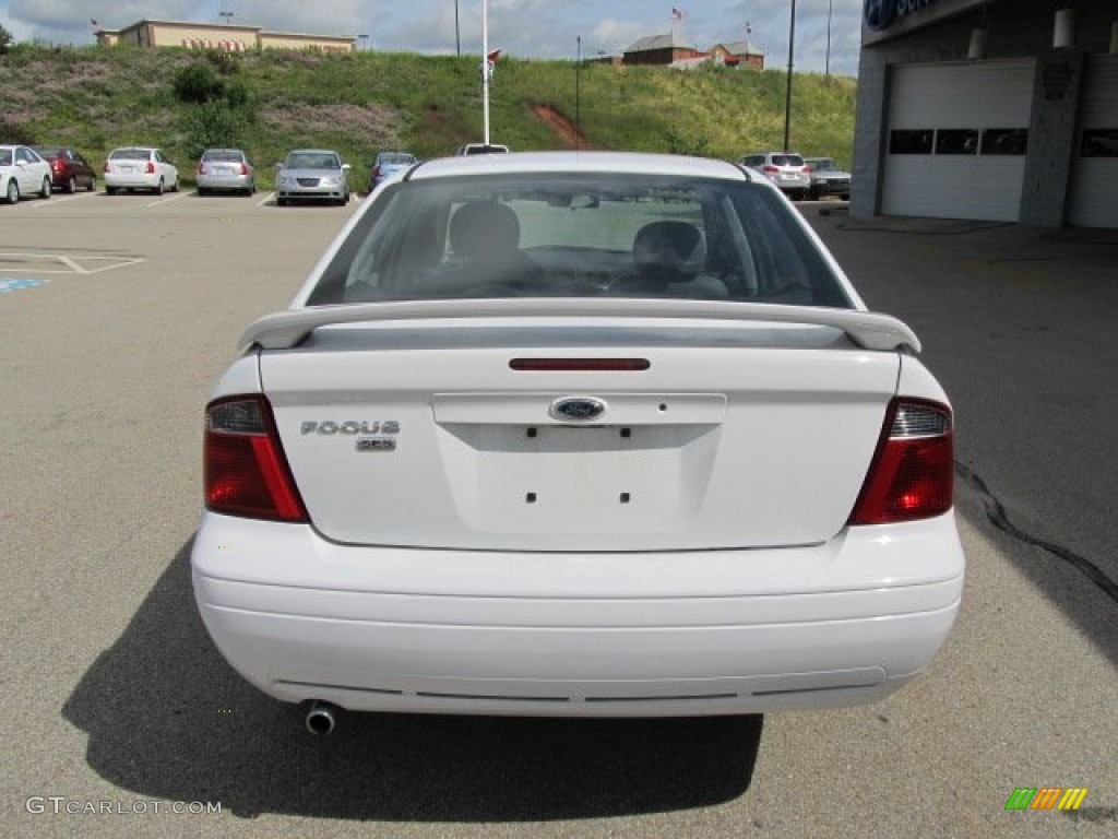 2007 Focus ZX4 SES Sedan - Cloud 9 White / Dark Pebble/Light Pebble photo #6