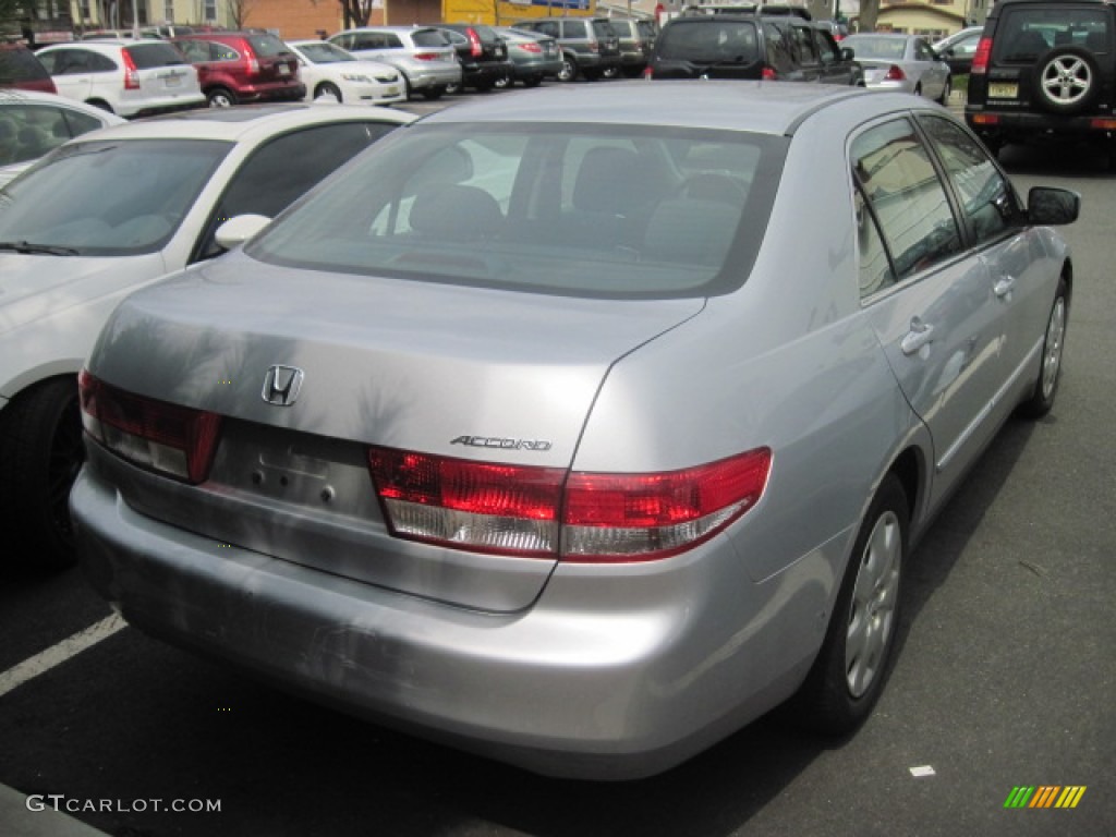 2003 Accord LX V6 Sedan - Satin Silver Metallic / Black photo #2